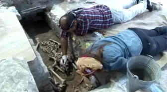 Stratonikeia Antik Kenti'nde Yeni Mezarlar Bulundu