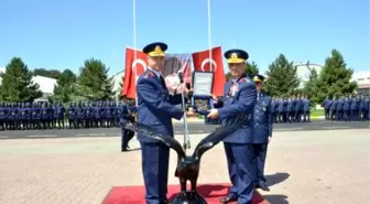 2'nci Hava İkmal Bakım Merkezi ve Garnizon Komutanlığı'na Tümgeneral Yalçın Atandı