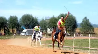 Devrekani'de Geleneksel At Yarışları Düzenlendi