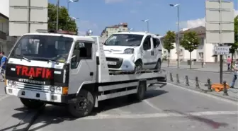 Sivas'ta Trafik Kazası: 1 Ölü, 1 Yaralı