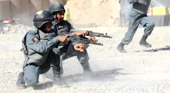 Afganistan'da Taliban Saldırasında 14 Polis Öldü