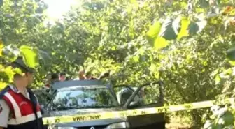 Muhtar Otomobilinde Ölü Bulundu