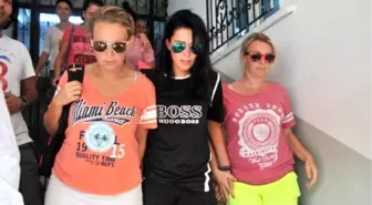 Norveçli Kaçak Kız Ağlayarak Ülkesine Döndü