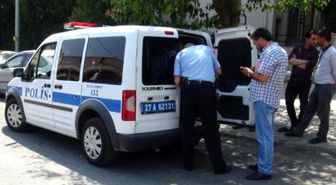 Kadının Çantasını Kapan Şüpheliyi Vatandaş Yakaladı