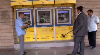 Atm'den 'Eksildiği' İddia Edilen Paraları Dedektörle Aradılar