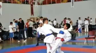 Karadeniz ve Hazar Ülkeleri Karate Şampiyonası Sona Erdi