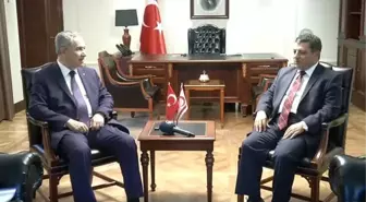 Arınç: 'Bugünkü Mkyk Toplantımızla Türkiye Cumhuriyeti'nin Seçime mi Gideceği Yoksa Yeni Bir...