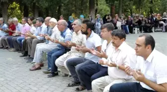 Başiskele'de Deprem Şehitleri İçin Kur'an-ı Kerim Okundu