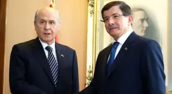 Davutoğlu, Görevi İade Edip Erdoğan'dan Atama Bekleyecek