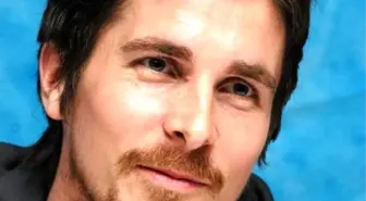 Christian Bale Cephesinden Haber Var!