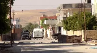 Nusaybin'de Hendekleri Kapatan Polislere Ateş Edildi