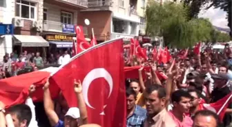 Hdp İl Binasına Taşlı Saldırı