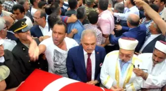 Şehit Yüzbaşının Ailesi Sosyal Medyadaki Saldırılara Üzüldü