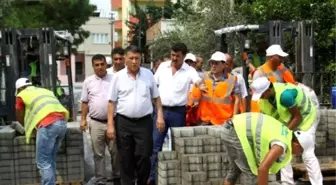 Erzin Belediyesi Parke Yol Yapımına Kurban Keserek Başladı