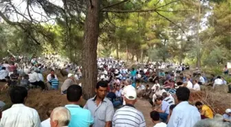 Muhtarın Cenazesinde Cami Doldu Taştı