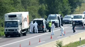 Avusturya'da Bir Kamyon Kasasında 50 Sığınmacı Ölü Bulundu