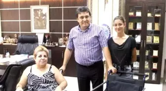 Başkan Yakar'dan Engelli Bayana Akülü Araba