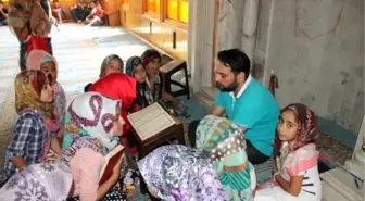 Gülşehir'de Kuran Kursu Birincilerine Tablet Bilgisayar Verildi