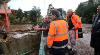 İbb Ekipleri Hopa Sel Bölgesinde