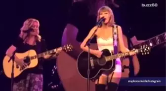 Taylor Swift Sings 'Smelly Cat' With Phoebe Buffet And The İnternet Rejoices