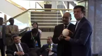 Nihat Zeybekci Soruları Yanıtladı