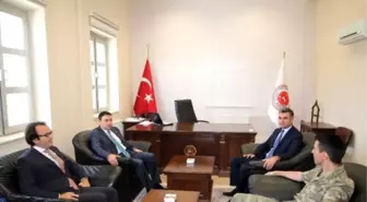 Vali Işın Askerlerle Yemek Yedi