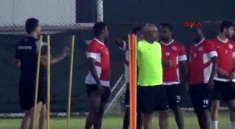 Antalyaspor'da 4 Kıta 8 Ülkeden 27 Futbolcu Bulunuyor
