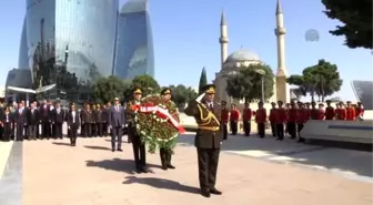 Bakü Türk Şehitliği'nde Tören