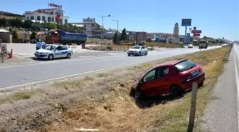 Kaza Yapan Araç Başında Kurtarma Tartışması