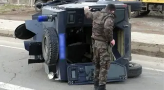 Freni Boşalan Zırhlı Araç, Önündeki Zırhlı Araca Çarptı: 4 Asker Yaralı