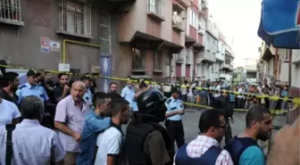 Aranan Şüpheli, Saklandığı Evde Polise Silah Çekti