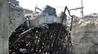 Ancient Bridge İn Turkey's West Collapses During Restoration