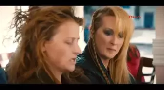 Meryl Streep Kendi Kızı ile Kamera Karşısında