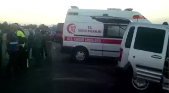 Elazığ'da Ambulans Otomobille Çarpıştı: 7 Yaralı