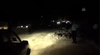 Evleri Toz Oluyor Diye Yolu Trafiğe Kapattılar