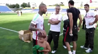 Quaresma, Ağlayan Çocuğa Forma Verdi