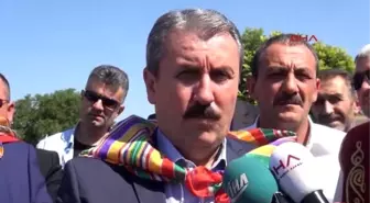 Destici: Nasıl Oluyor da Adına Zırhlı Denen Araçlar Bir Roketatarla, Bir Mayınla Patlıyor?