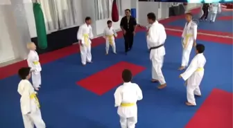 Gazze Şeridi'nde Görme Engellilere Karate Kursu