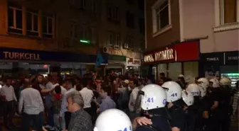 Gebze'de Hdp Binasına Girmek İsteyen Grep ile Polis Arasında Gerginlik