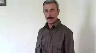 Peşmerge Kıyafeti Giyen Vatandaşı Dövüp, Atatürk Büstünü Öptürdüler