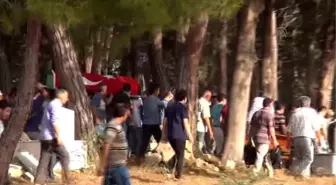 Bıçaklı Kavgada Hayatını Kaybeden Acar Toprağa Verildi