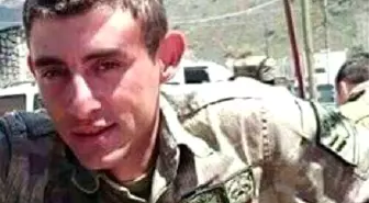 Dağlıca Şehidi Uzman Çavuş Köseoğlu'nu Eşi Asker Selamıyla Karşıladı