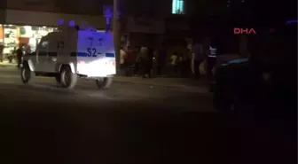Gaziantep'te Hdp Binalarına Saldırmak İsteyenlere Polis Müdahalesi 1