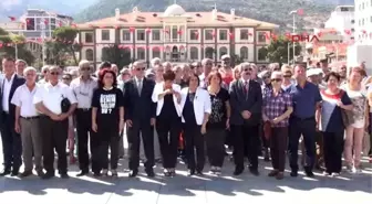Manisa CHP'li Biçer'den Teröre Tişörtlü Protesto