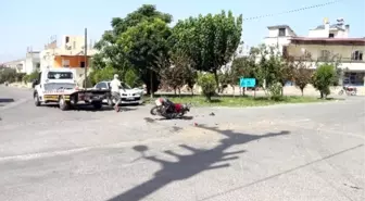 Otomobil ile Motosiklet Çarpıştı: 2 Yaralı