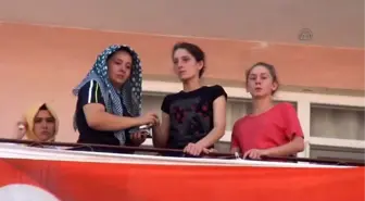 Şehit Piyade Sözleşmeli Er Yıldız'ın Annesi Gülbahar Çelikel, Rahatsızlanınca Hastaneye Kaldırıldı