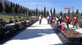 Soma Kızılay'da Toplanan Soma Yardım Paraları Ailelere Dağıtıldı