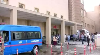 Lastiği Patlayan Kamyonet Devrildi: 1 Ölü, 6 Yaralı