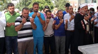 Suşehri AK Parti'den Şehitler İçin Mevlit ve Gıyabi Cenaze Namazı