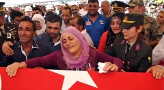 Şehit Gökhan Çakır İzmir'de Son Yolculuğuna Uğurlandı